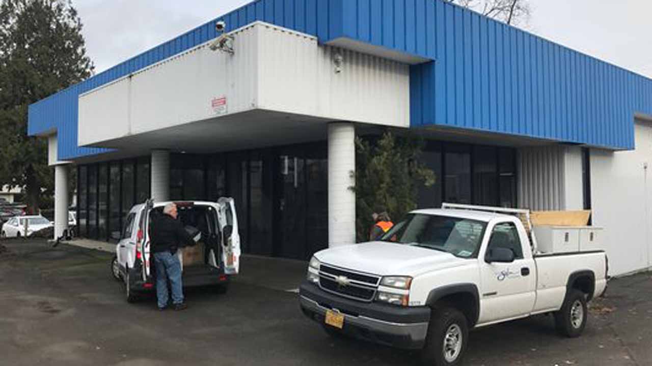 Salem preps old dealership for homeless warming shelter